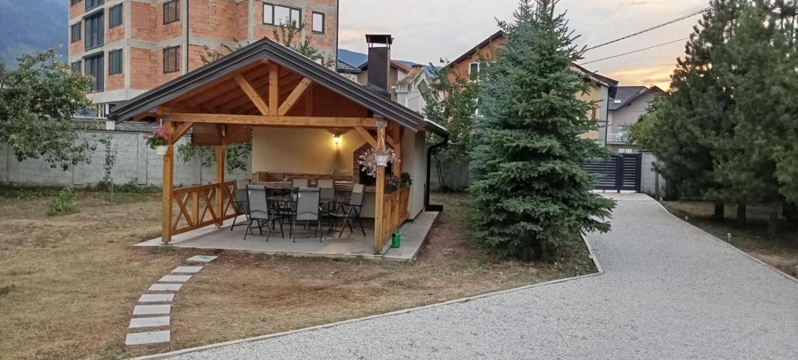 Villa 'whispering Pines' Ilidza
